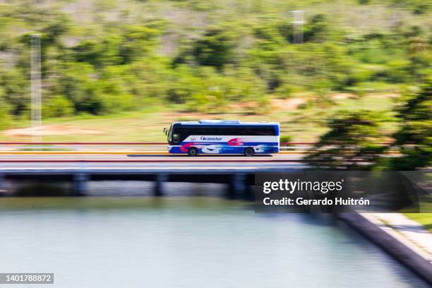 view of the tourist bus - matanzas province stock pictures, royalty-free photos & images