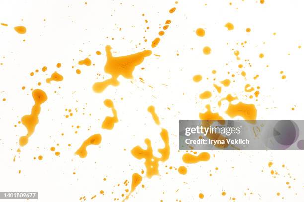 coffee cup stains  from spilled coffee on white color background. - stains stockfoto's en -beelden