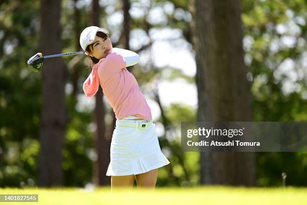 Hiromu Ono of Japan hits her tee shot on the 2nd hole during the first round of Ai Miyazato Suntory Ladies Open at Rokko Kokusai Country Club on June...