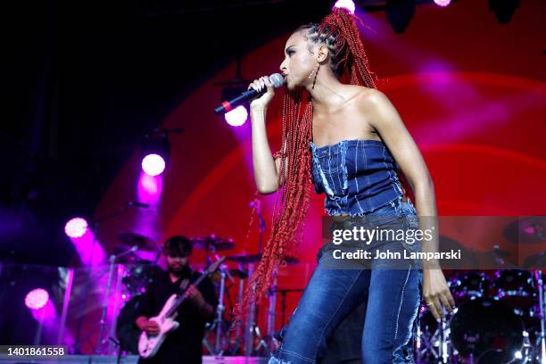 Dj Reborn Photos and Premium High Res Pictures - Getty Images