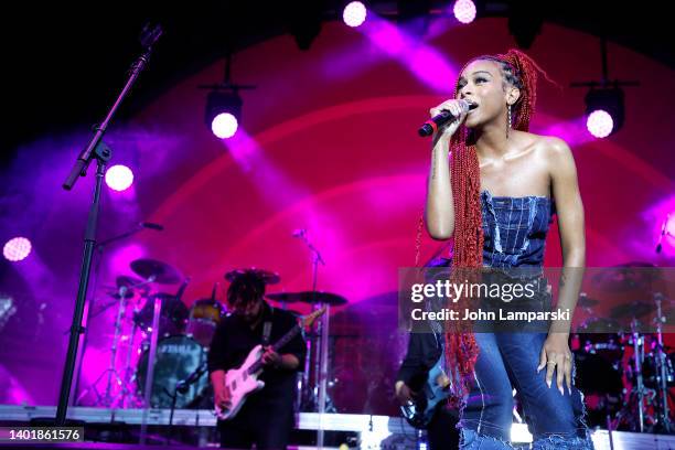 135 Dj Reborn Stock Photos, High-Res Pictures, and Images - Getty Images