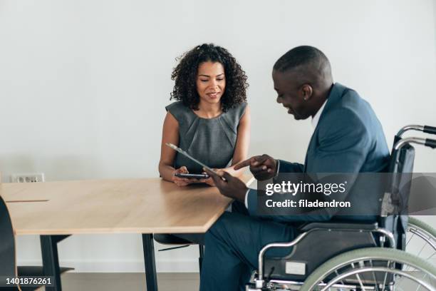 business meeting - african american interview stock pictures, royalty-free photos & images