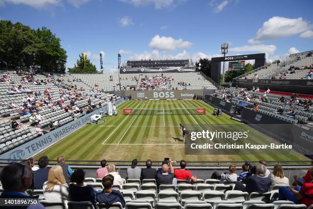 General view during the round of 16 match between Oscar Otte of Germany and Denis Shapovalov of Canada during day four of the BOSS OPEN at Tennisclub...