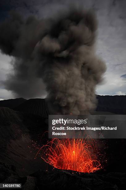Volcanic Vent Exploding Volcano Vent Photos and Premium High Res Pictures - Getty Images