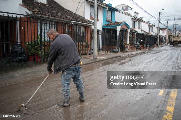 Heavy rains cause the overflow of a river in Pasto - Narino, Colombia, which affects dozens of families, who suffer millions in losses on June 8,...