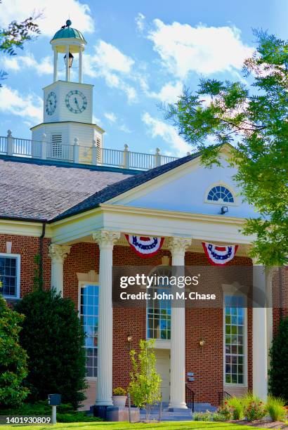 city hall, city of fairfax, virginia - fairfax stock pictures, royalty-free photos & images