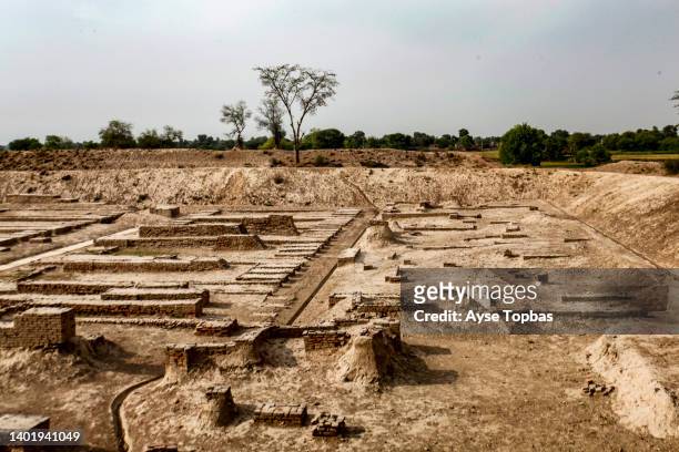 the archaeological site of harappa, harappan civilisation, punjab province, pakistan - ancient civilisation fotografías e imágenes de stock