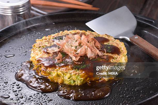 okonomiyaki - okonomiyaki 個照片及圖片檔