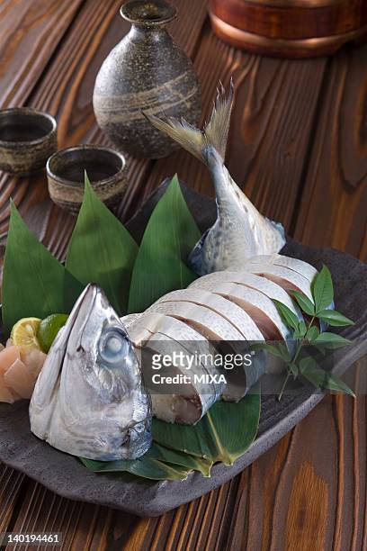 saba-no-sugatazushi - saba sushi stockfoto's en -beelden