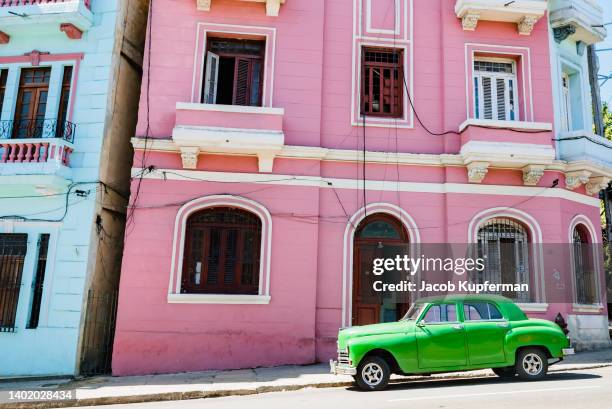 street scene in havana cuba - havana bildbanksfoton och bilder