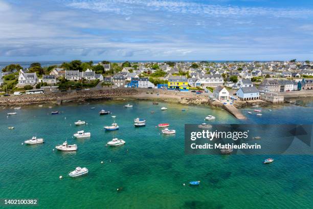 portsall - les caraïbes de bretagne en été : les vacances à la plage - vacances été plage stock-fotos und bilder