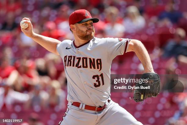 Ian Kennedy of the Arizona Diamondbacks pitches in the ninth inning against the Cincinnati Reds at Great American Ball Park on June 09, 2022 in...