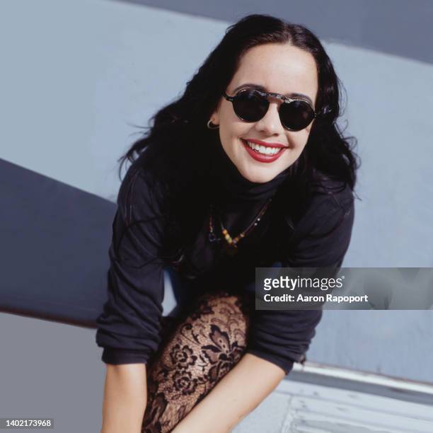 Actress Janeane Garofalo poses for a portrait in October 1989 in Los Angeles, California.