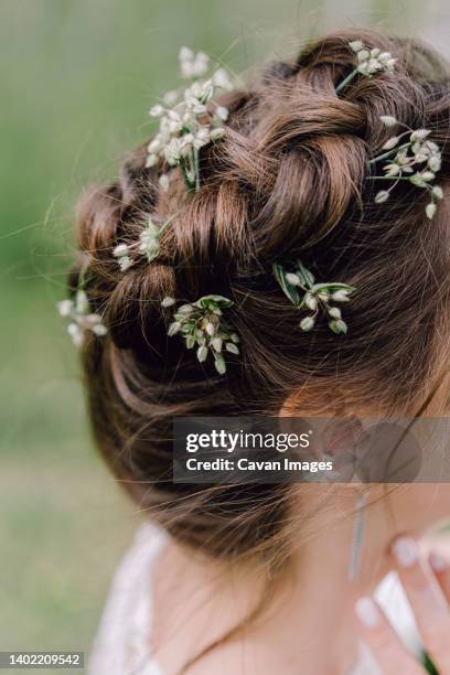 wedding hairstyle of the bride - rural scene wedding stock pictures, royalty-free photos & images