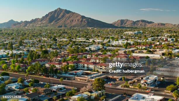 homes in scottsdale, arizona - aerial view - arizona stockfoto's en -beelden