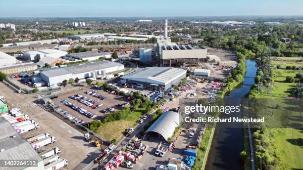 industrial estate by the river lea - lea valley stock pictures, royalty-free photos & images