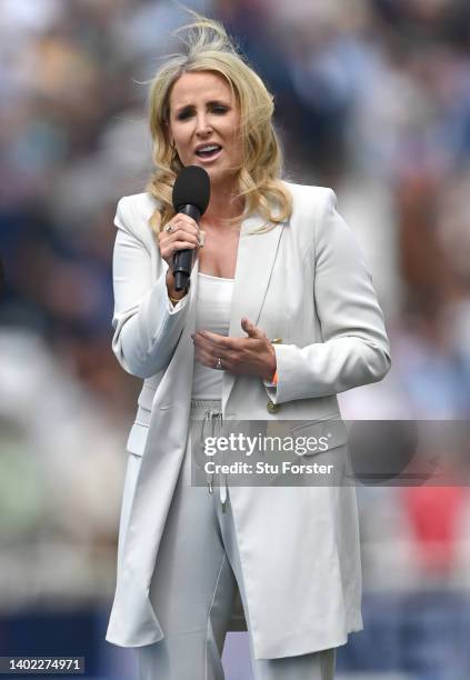 494 Lizzie Jones Photos & High Res Pictures - Getty Images