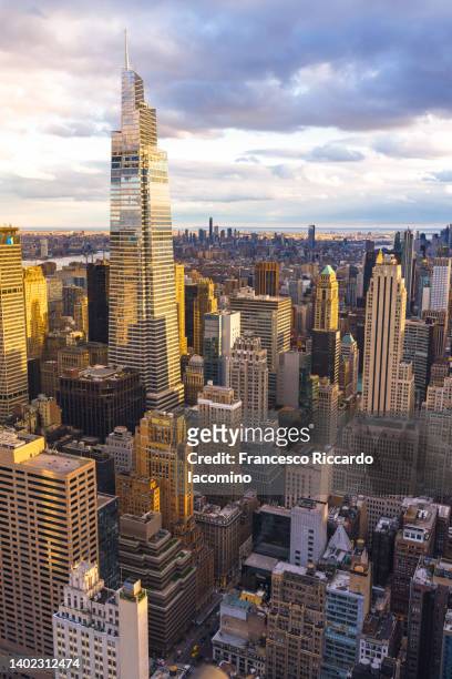 bird's eye view over manhattan. new york city, usa - above central park stockfoto's en -beelden