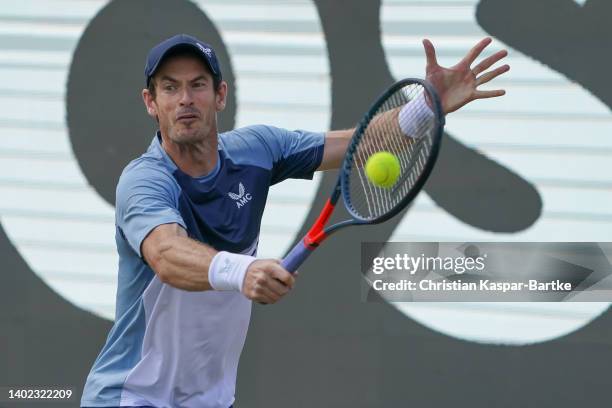 Andy Murray of Great Britain plays a backhand during the Men`s Singles Semi-final match between Andy Murray of Great Britain and Nick Kyrgios of...