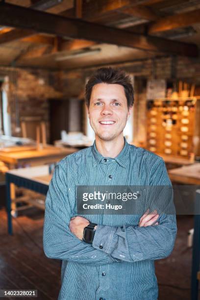 woodworker at work - människor stockfoto's en -beelden