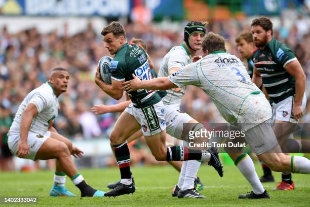 George Ford of Leicester Tigers breaks with the ball before scoring their sides first try during the Gallagher Premiership Rugby Semi Final match...