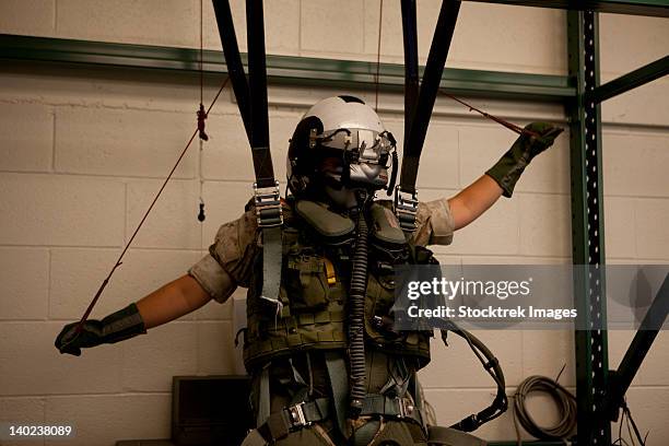 a u.s. marine training in the virtual parachute trainer. - safety harness military stock pictures, royalty-free photos & images