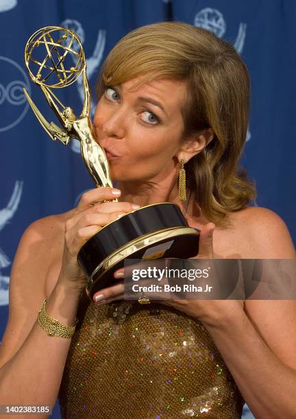 Emmy Winner Allison Janney backstage at the 52nd Emmy Awards Show at the Shrine Auditorium, September 10, 2000 in Los Angeles, California.
