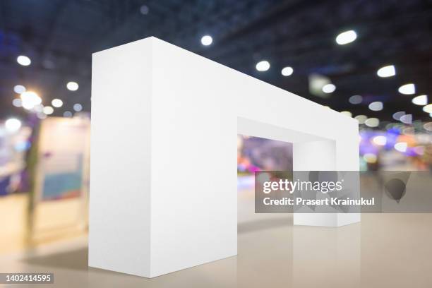 white square archway for trade fair or event. - exhibition mockup stock pictures, royalty-free photos & images