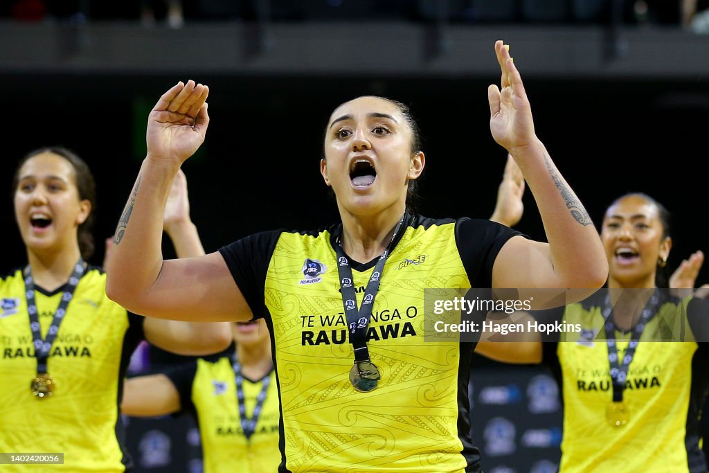 Tiana Metuarau of the Pulse performs a haka after the ANZ Premiership