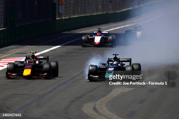 Roy Nissany of Israel and DAMS locks a wheel under braking as he tries to overtake Ayumu Iwasa of Japan and DAMS during the Round 6:Baku feature race...