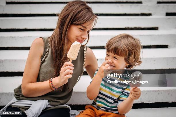 sweet day with my son - ice cream family stock pictures, royalty-free photos & images