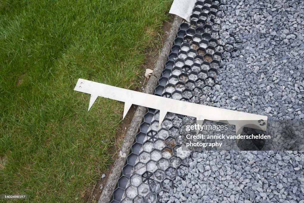 Gravel stabilisation and lawn edging