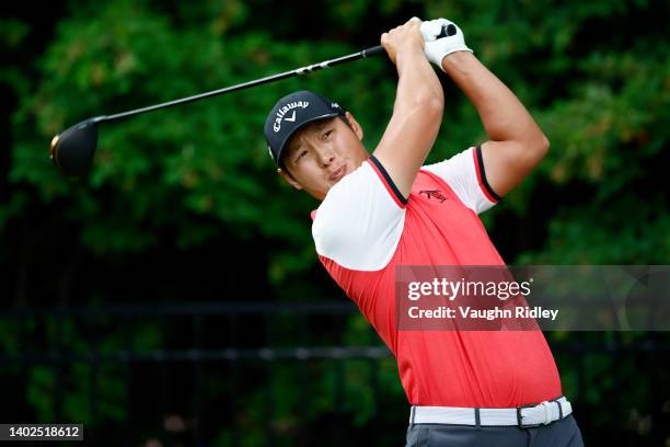 Danny Lee of New Zealand plays his shot from the 17th tee during the final round of the RBC Canadian Open at St. George's Golf and Country Club on...