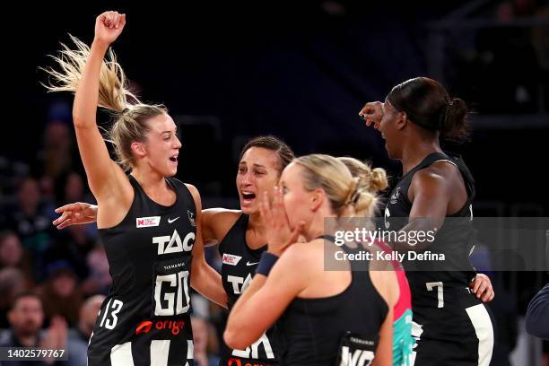 Zoe Davies, Geva Mentor, Renae Ingles and Shimona Nelson of the Magpies react as Magpies lose the match yet still qualify for finals on percentage...