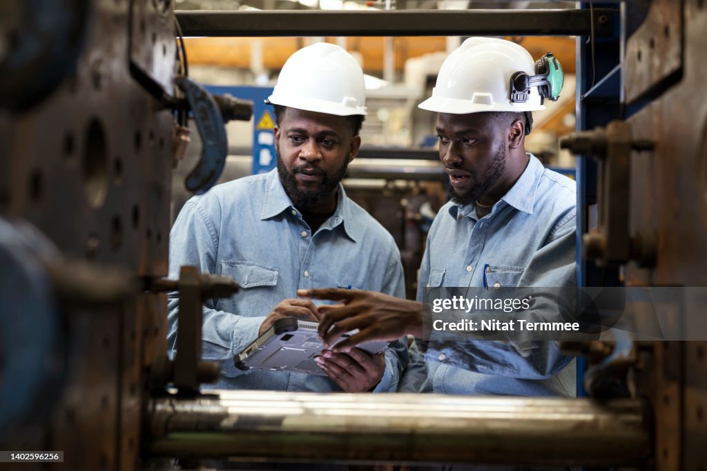 Injection Machine Maintenance Preventive Maintenance Of Injection Molding Machine In Manufacturing ...