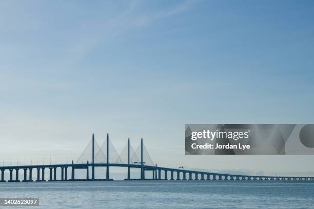 penang bridge minimalist - penang ストックフォトと画像