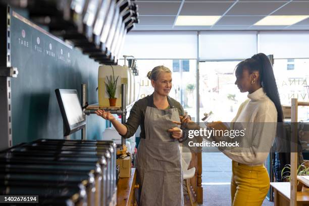 checking out at the weigh station - self service stock pictures, royalty-free photos & images