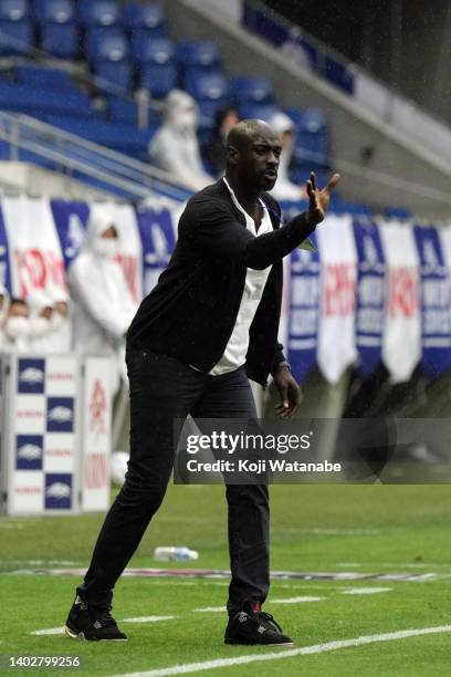 Head coach Nana Otto Addo of Ghana gives instruction during the international friendly match between Chile and Ghana at Panasonic Stadium Suita on...