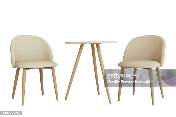 modern wood table and chair isolated on white background with clipping path - plank meubels photos et images de collection