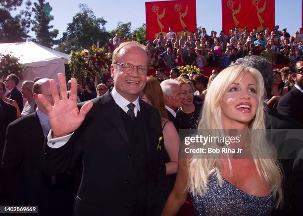 Kelsey Grammer and wife Camille Grammer arrive at the 52nd Emmy Awards Show at the Shrine Auditorium, September 10, 2000 in Los Angeles, California.