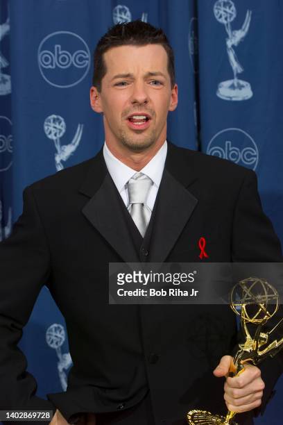 Winner Sean Hayes backstage at the 52nd Emmy Awards Show at the Shrine Auditorium, September 10, 2000 in Los Angeles, California.