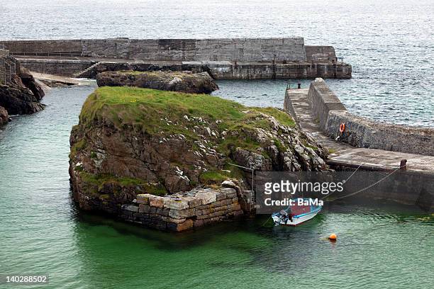 port of ness, isle of lewis, scotland, uk - day lewis imagens e fotografias de stock