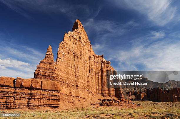 cathedral valley - capitol reef national park fotografías e imágenes de stock