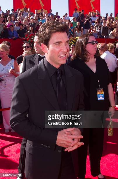 Dylan McDermott arrives at the 52nd Emmy Awards Show at the Shrine Auditorium, September 10, 2000 in Los Angeles, California.