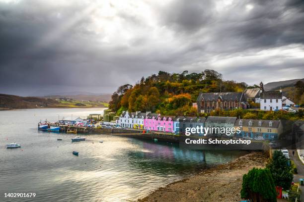 portree, isle of skye, scotland - fishing village stock pictures, royalty-free photos & images