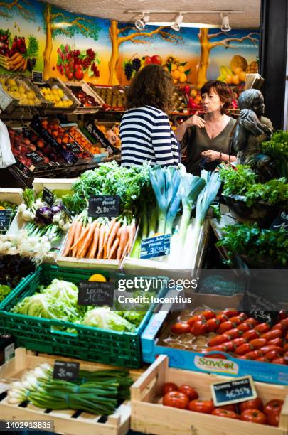 farmers market, nancy, france - nancy green stockfoto's en -beelden