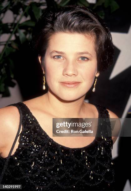 Daphne Zuniga at the 20th Annual AFI Lifetime Achievement Awards Honoring Sidney Poitier, Beverly Hilton Hotel, Beverly Hills.