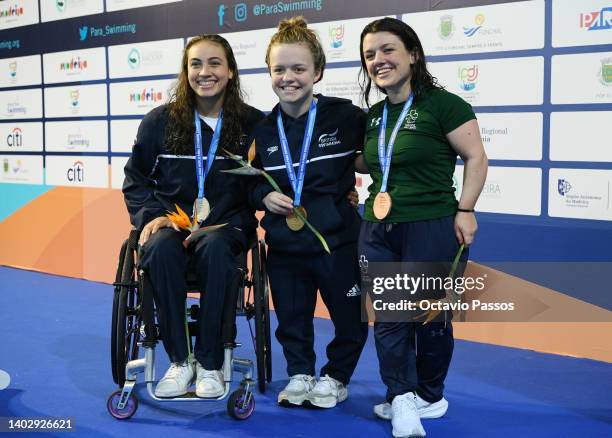 Silver medallist Grace Harvey of Great Britain, gold medallist Maisie Summers-Newton of Great Britain and bronze medallist Nicole Turner of Ireland...