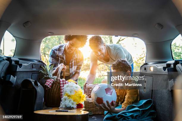 weekend is a great day for a picnic - car picnic stock pictures, royalty-free photos & images