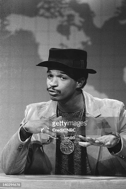 Episode 4 -- Air Date -- Pictured: Damon Wayans during Weekend Update on December 7, 1985 -- Photo by: Alan Singer/NBCU Photo Bank
